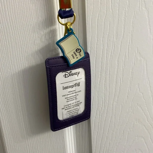 Disney Princess Book Lanyard - Picture 2 of 3